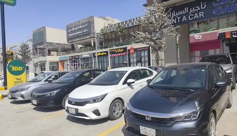 كارنت لتأجير السيارات