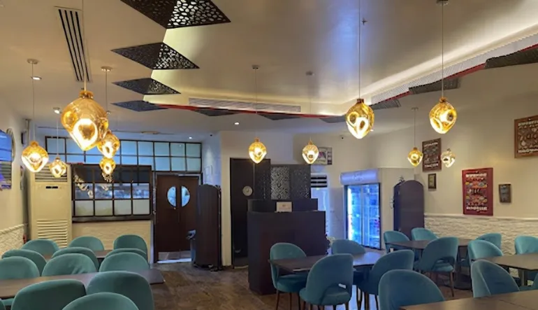 مطعم نايل بالاس